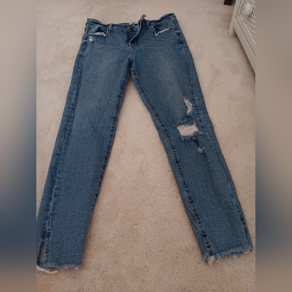 Kensie~Ultimate High Rise Skinny Distressed Denim Jeans - Picture 2 of 14